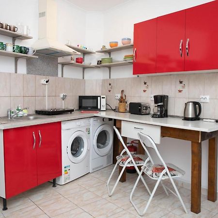 Cosy Apartment In City Centre Oradea Ngoại thất bức ảnh