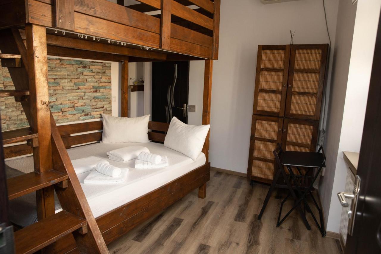 Cosy Apartment In City Centre Oradea Ngoại thất bức ảnh