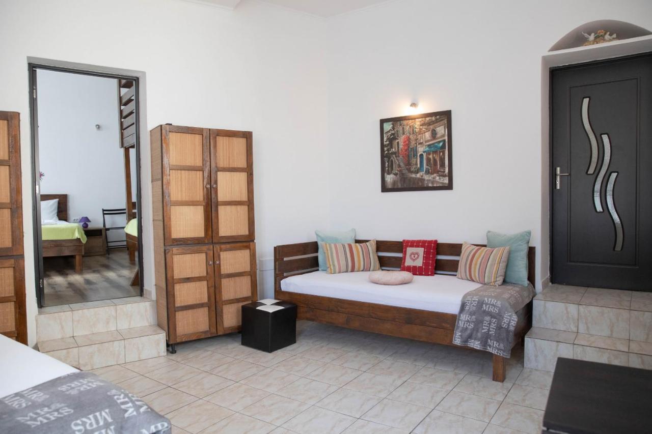 Cosy Apartment In City Centre Oradea Ngoại thất bức ảnh